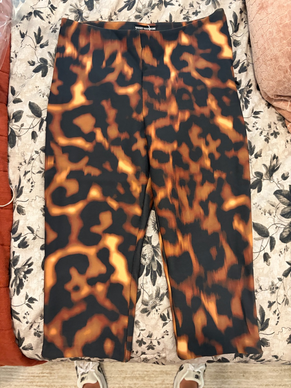 naked wardrobe Leopard-Print Leggings in Black & Orange